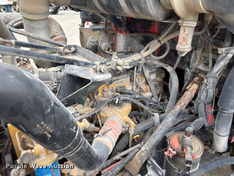 image for item FB3315 2007 Peterbilt 357 ready mix truck