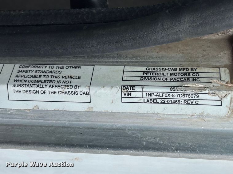 image for item FB3315 2007 Peterbilt 357 ready mix truck