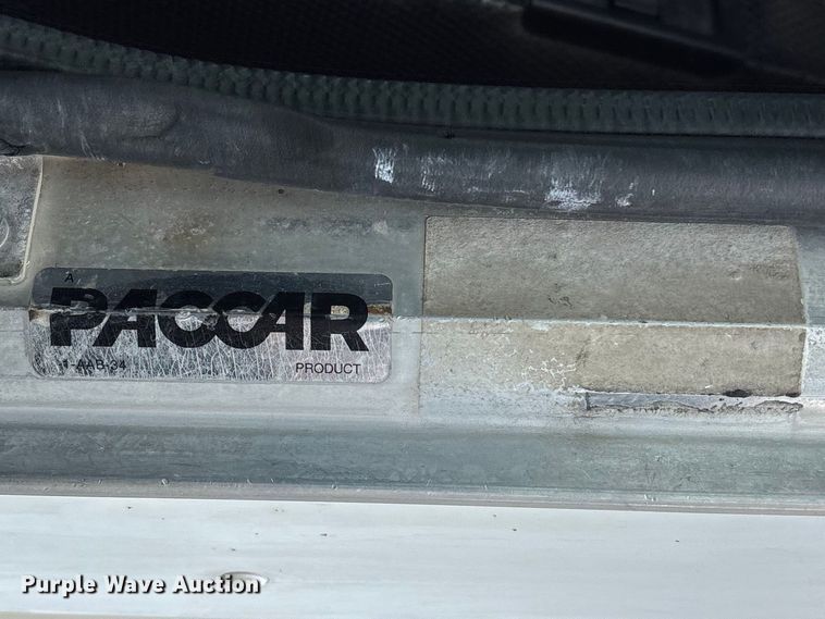 image for item FB3315 2007 Peterbilt 357 ready mix truck