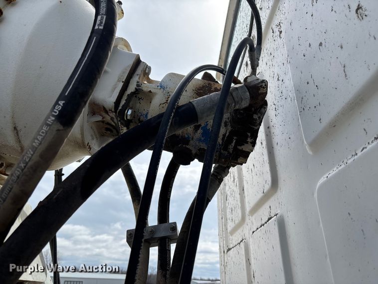 image for item FB3316 2007 Sterling L9500 ready mix truck