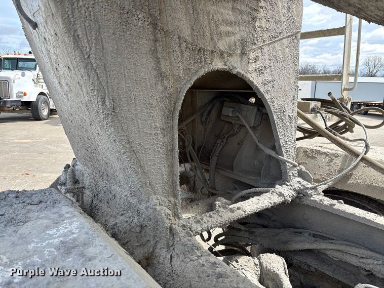 image for item FB3316 2007 Sterling L9500 ready mix truck