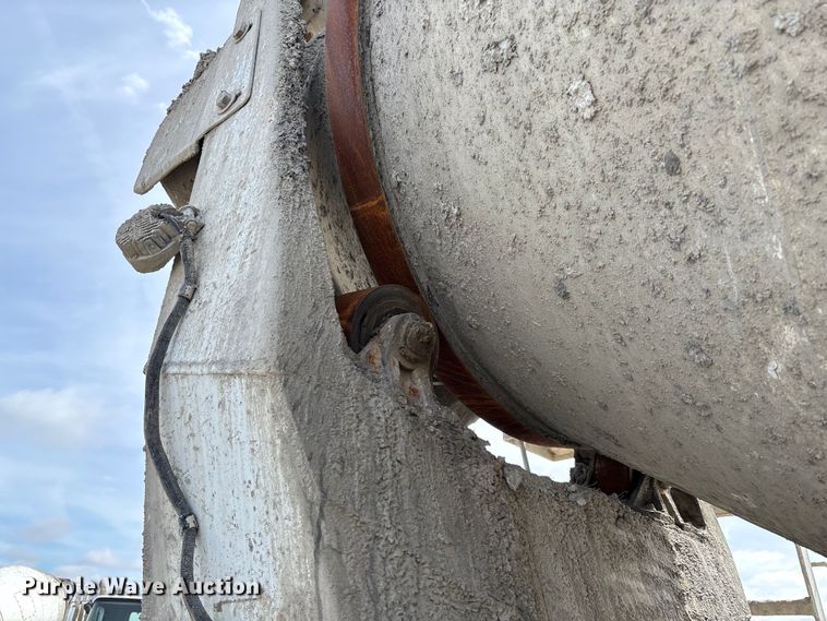 image for item FB3316 2007 Sterling L9500 ready mix truck