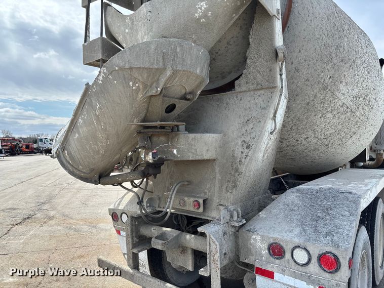 image for item FB3316 2007 Sterling L9500 ready mix truck