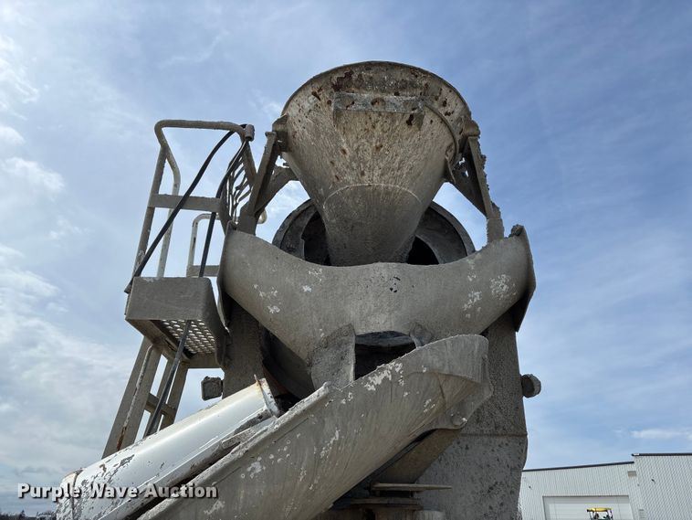 image for item FB3316 2007 Sterling L9500 ready mix truck