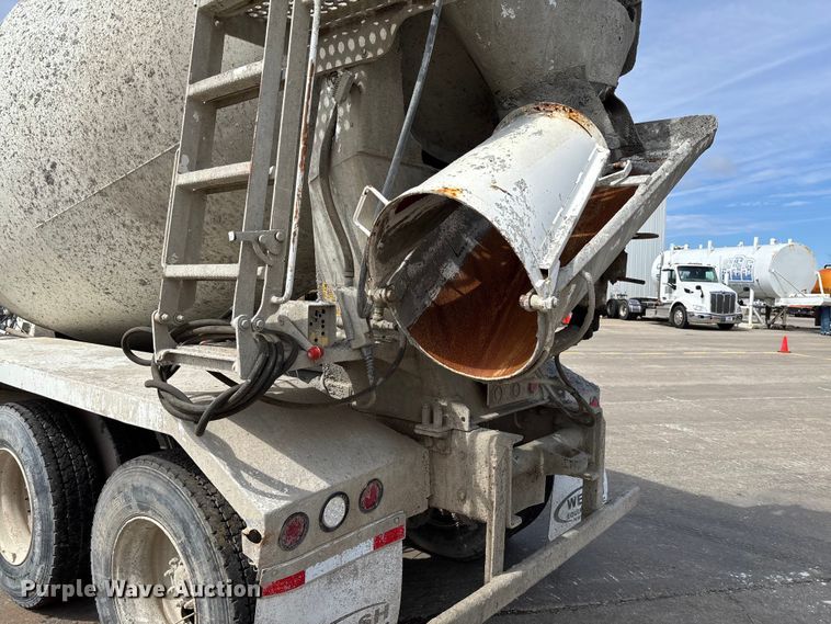 image for item FB3316 2007 Sterling L9500 ready mix truck