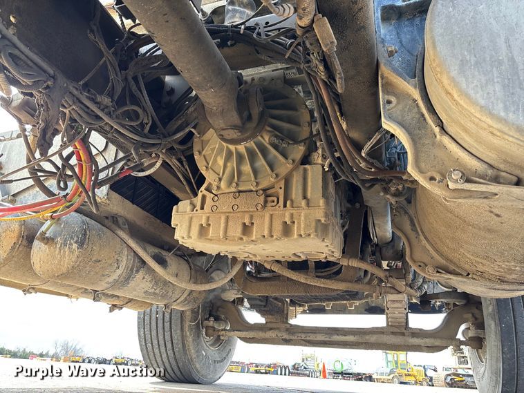 image for item FB3316 2007 Sterling L9500 ready mix truck