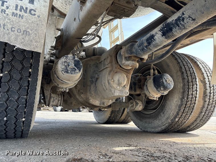 image for item FB3316 2007 Sterling L9500 ready mix truck