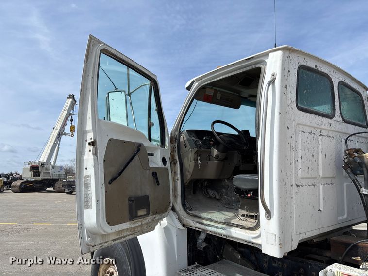 image for item FB3316 2007 Sterling L9500 ready mix truck