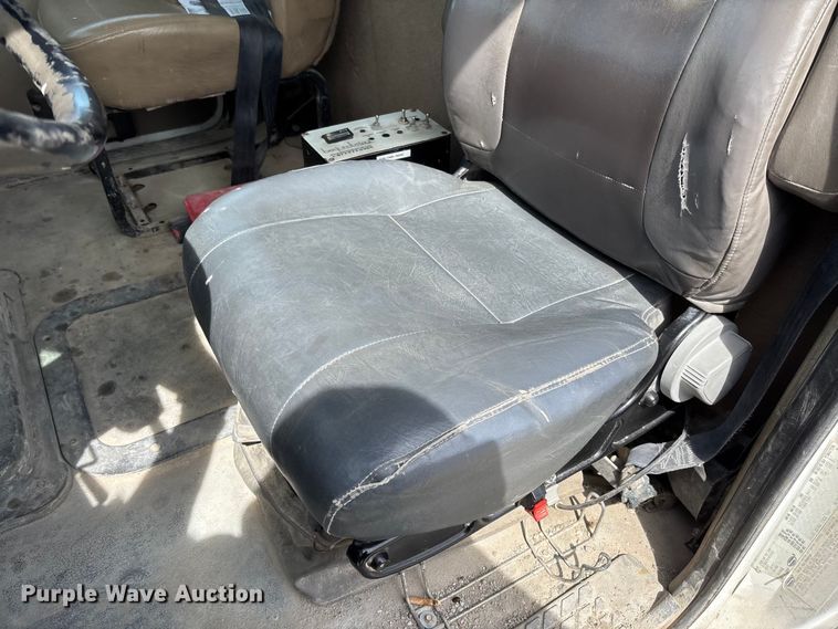 image for item FB3316 2007 Sterling L9500 ready mix truck