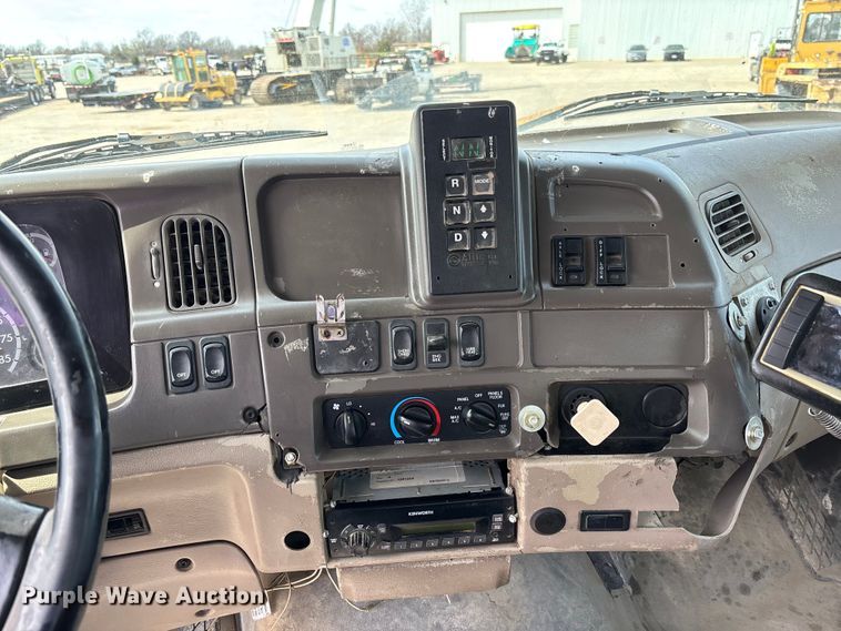image for item FB3316 2007 Sterling L9500 ready mix truck