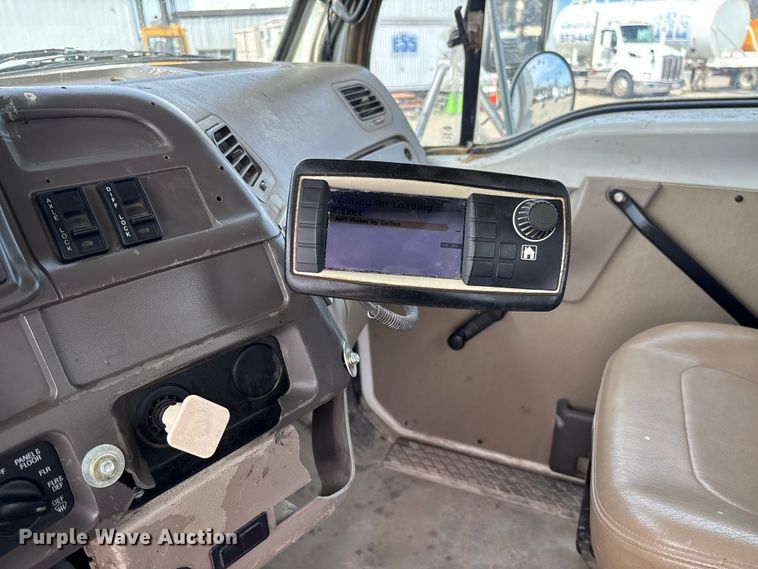 image for item FB3316 2007 Sterling L9500 ready mix truck