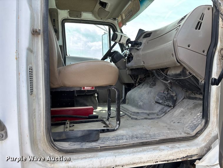 image for item FB3316 2007 Sterling L9500 ready mix truck