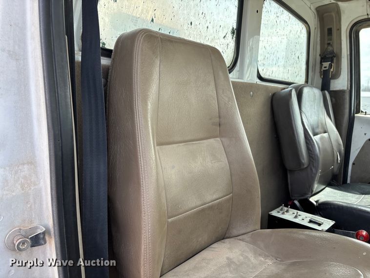 image for item FB3316 2007 Sterling L9500 ready mix truck