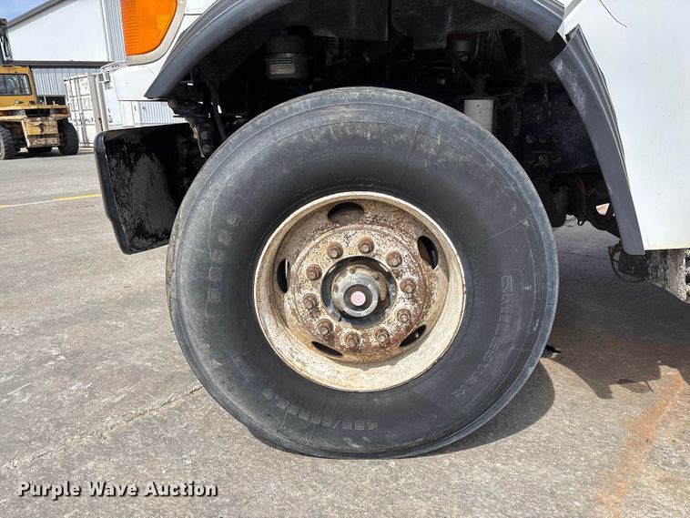 image for item FB3316 2007 Sterling L9500 ready mix truck