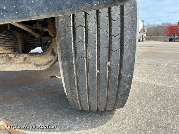 image for item FB3316 2007 Sterling L9500 ready mix truck