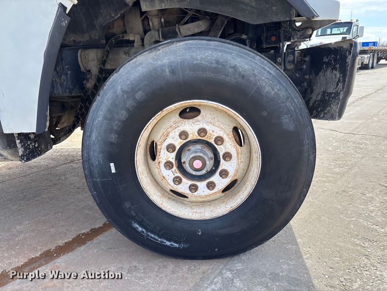 image for item FB3316 2007 Sterling L9500 ready mix truck