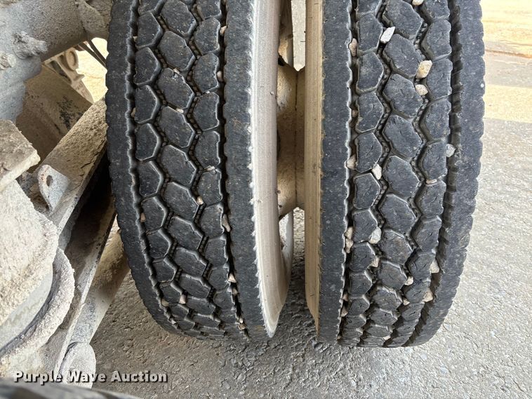 image for item FB3316 2007 Sterling L9500 ready mix truck