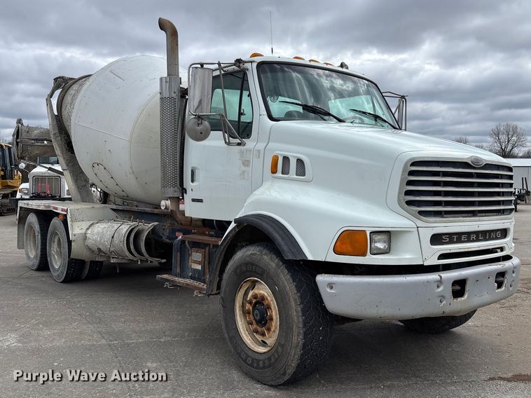 image for item FB3317 2002 Sterling L8500 ready mix truck