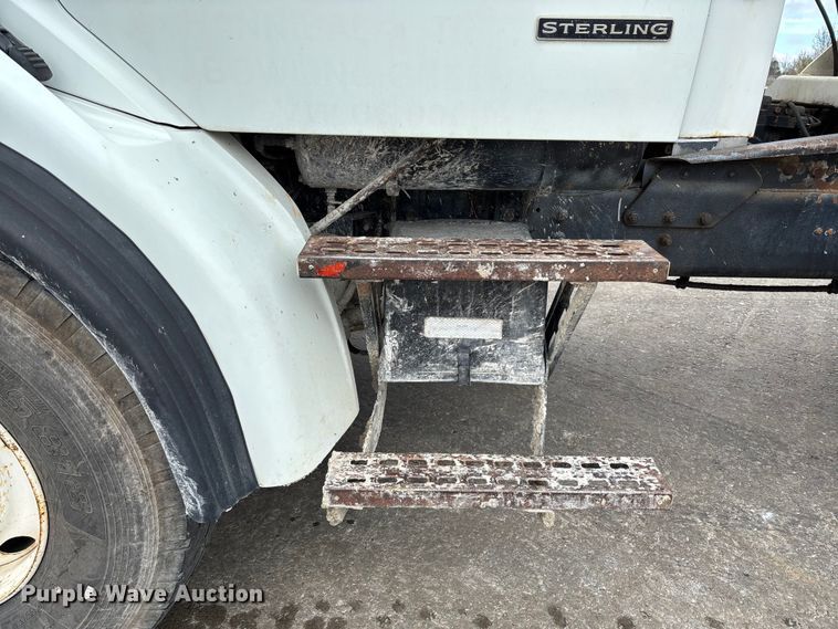 image for item FB3317 2002 Sterling L8500 ready mix truck