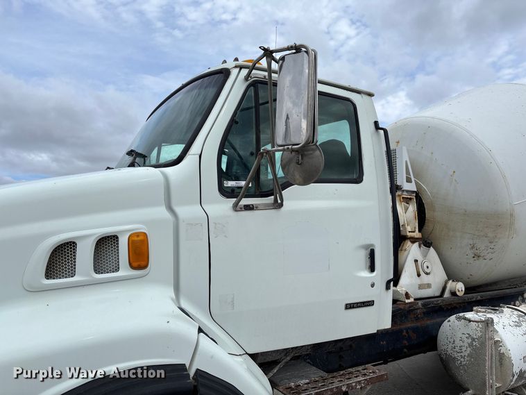 image for item FB3317 2002 Sterling L8500 ready mix truck