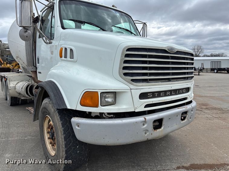 image for item FB3317 2002 Sterling L8500 ready mix truck