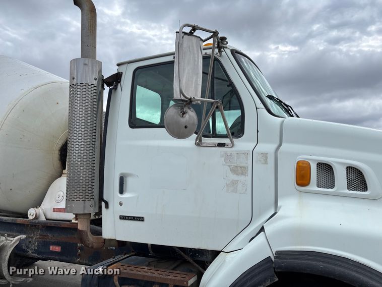 image for item FB3317 2002 Sterling L8500 ready mix truck
