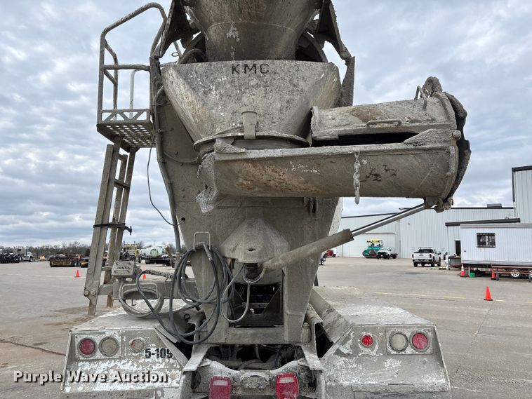 image for item FB3317 2002 Sterling L8500 ready mix truck