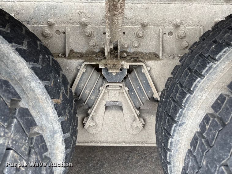 image for item FB3317 2002 Sterling L8500 ready mix truck