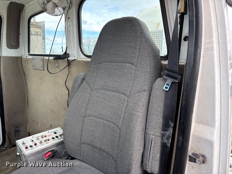 image for item FB3317 2002 Sterling L8500 ready mix truck