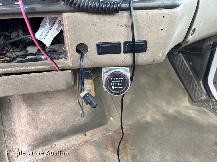 image for item FB3317 2002 Sterling L8500 ready mix truck