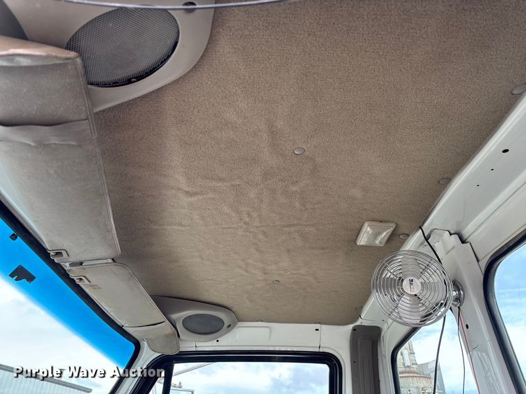 image for item FB3317 2002 Sterling L8500 ready mix truck