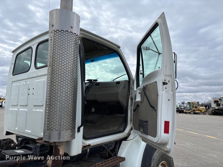 image for item FB3317 2002 Sterling L8500 ready mix truck