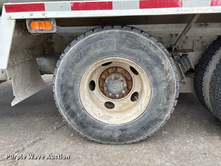 image for item FB3317 2002 Sterling L8500 ready mix truck