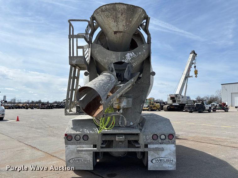image for item FB3318 2014 Volvo VHD ready mix truck