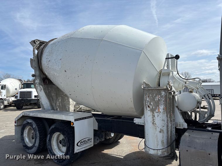 image for item FB3318 2014 Volvo VHD ready mix truck
