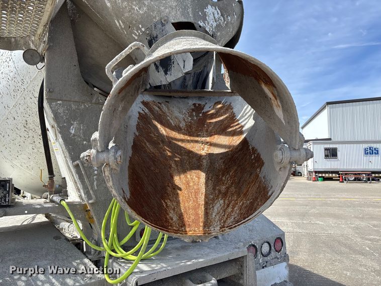 image for item FB3318 2014 Volvo VHD ready mix truck