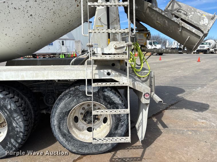 image for item FB3318 2014 Volvo VHD ready mix truck