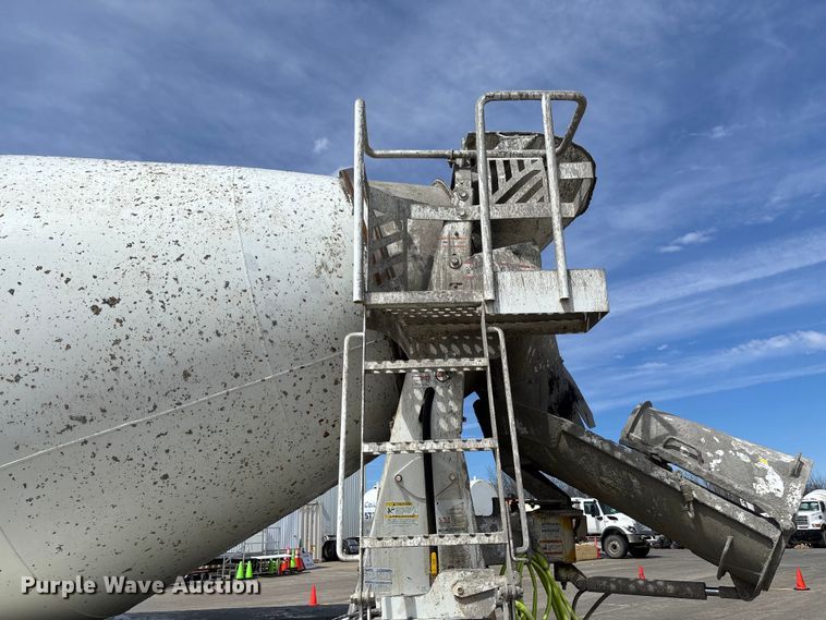 image for item FB3318 2014 Volvo VHD ready mix truck