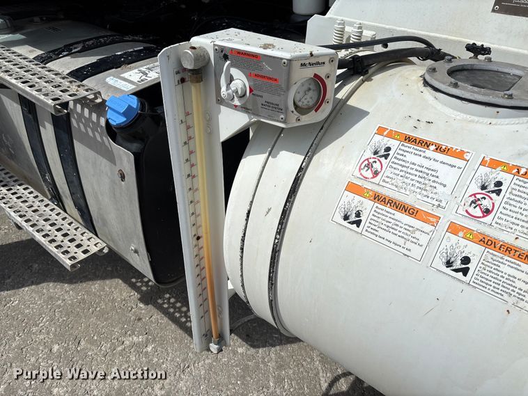 image for item FB3318 2014 Volvo VHD ready mix truck