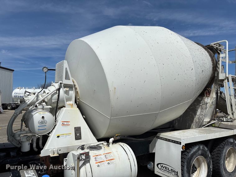 image for item FB3318 2014 Volvo VHD ready mix truck