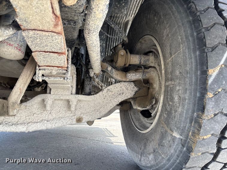 image for item FB3318 2014 Volvo VHD ready mix truck
