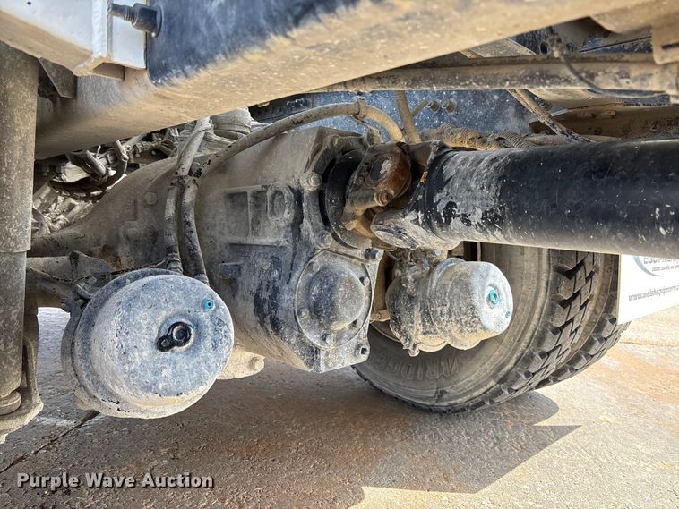 image for item FB3318 2014 Volvo VHD ready mix truck