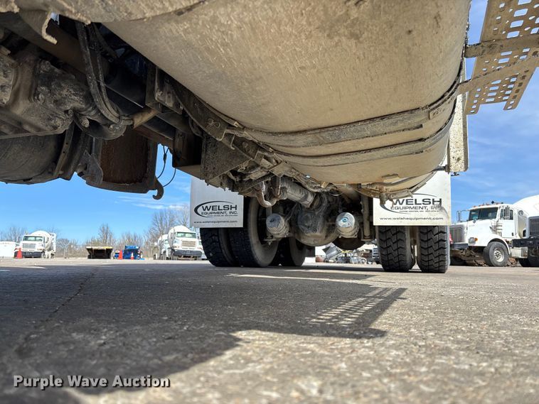 image for item FB3318 2014 Volvo VHD ready mix truck