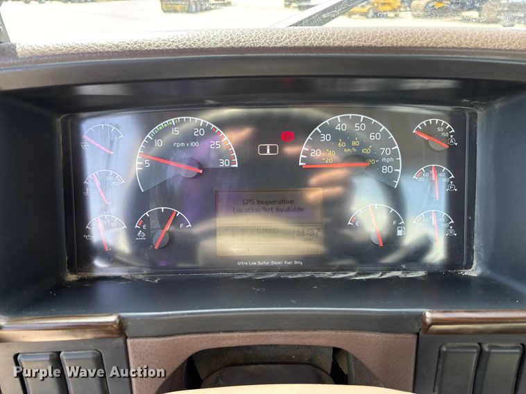 image for item FB3318 2014 Volvo VHD ready mix truck