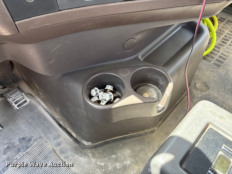 image for item FB3318 2014 Volvo VHD ready mix truck
