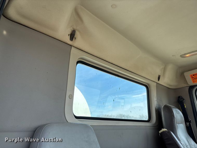 image for item FB3318 2014 Volvo VHD ready mix truck