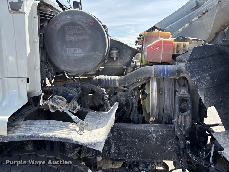 image for item FB3318 2014 Volvo VHD ready mix truck