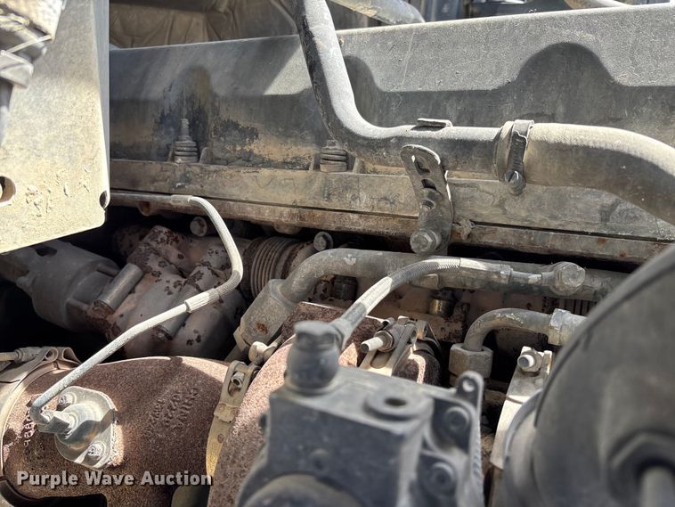 image for item FB3318 2014 Volvo VHD ready mix truck