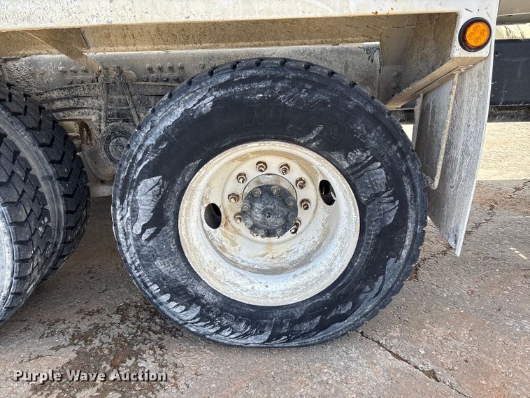 image for item FB3318 2014 Volvo VHD ready mix truck