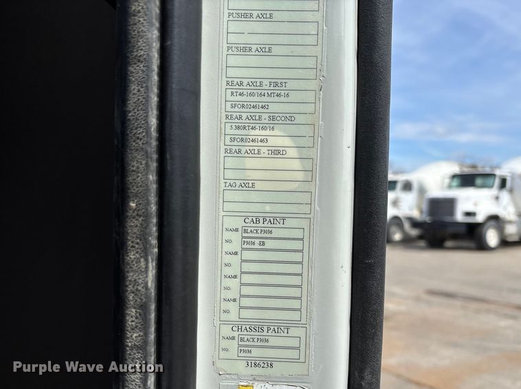 image for item FB3318 2014 Volvo VHD ready mix truck